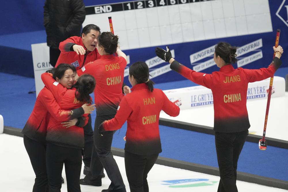 勒沃库森官方：球队主帅尤尔曼德因个人原因缺席今日对阵纽卡